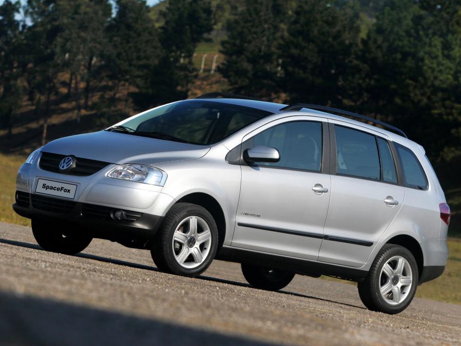  Volkswagen SpaceFox 2006 года  (фото 13 из 21)